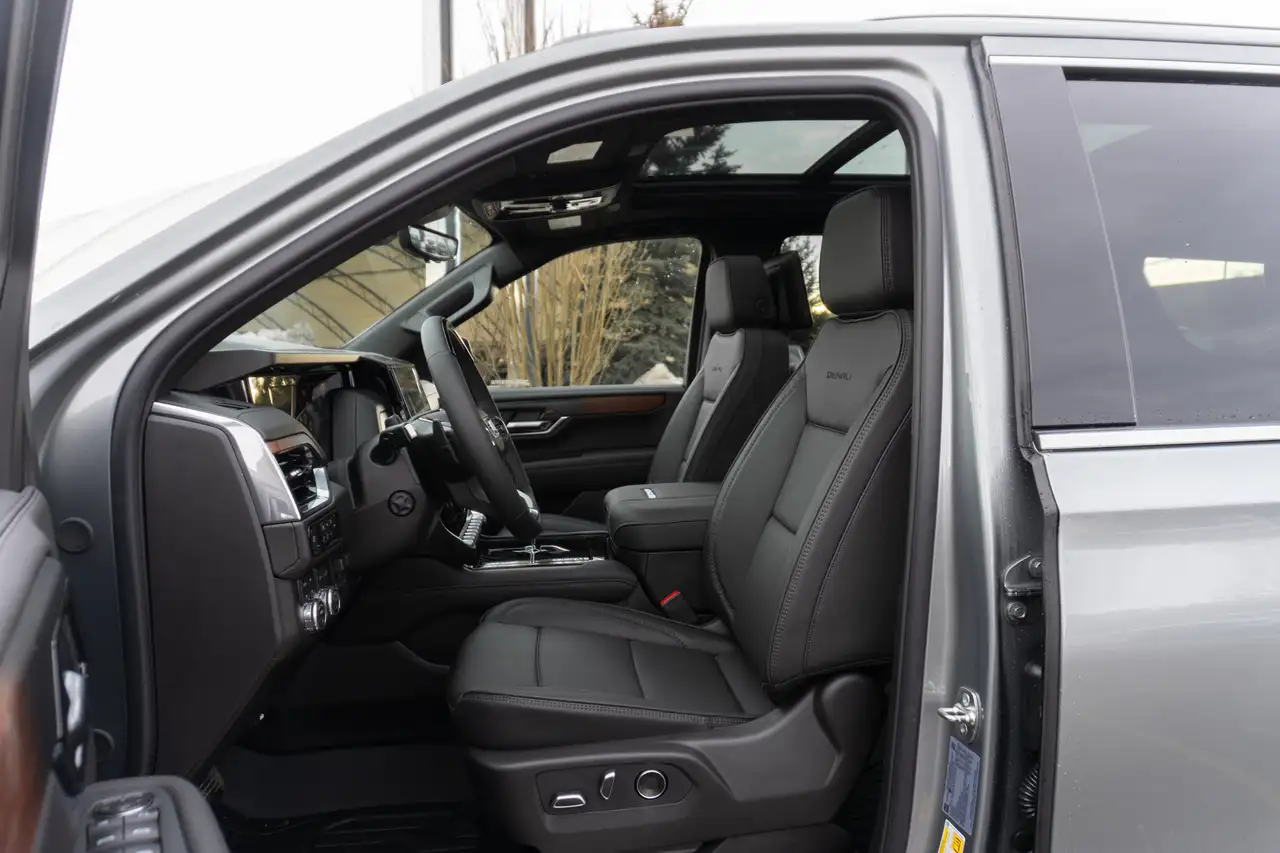 GMC Yukon снимка GMC Yukon