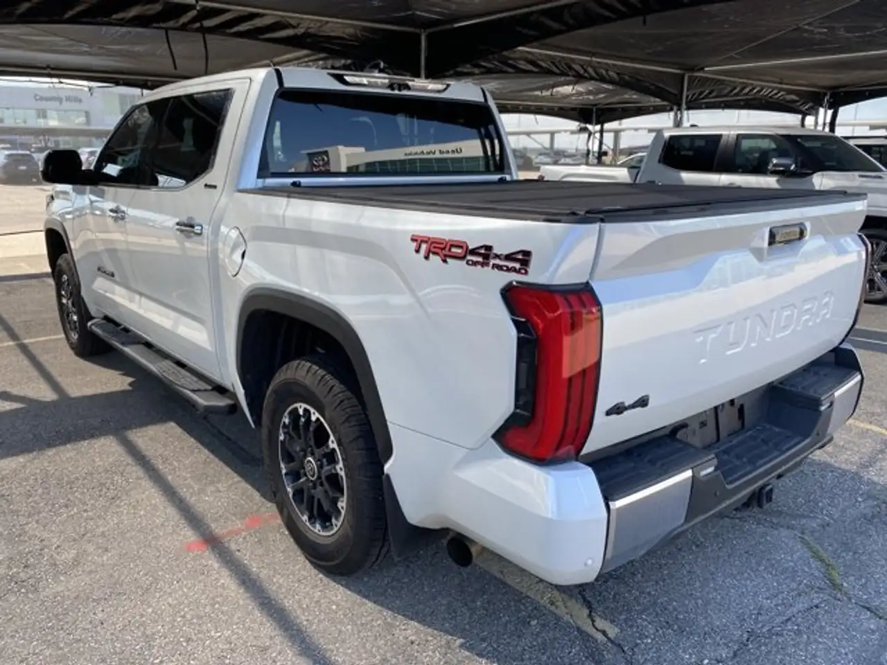 Toyota Tundra photo Toyota Tundra