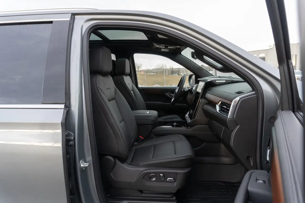 GMC Yukon снимка GMC Yukon