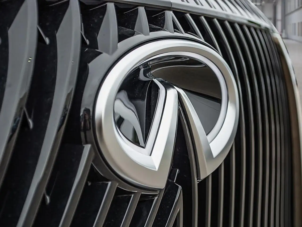 Infiniti QX80 снимка Infiniti QX80