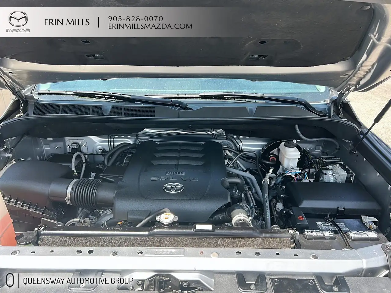 Toyota Tundra снимка Toyota Tundra