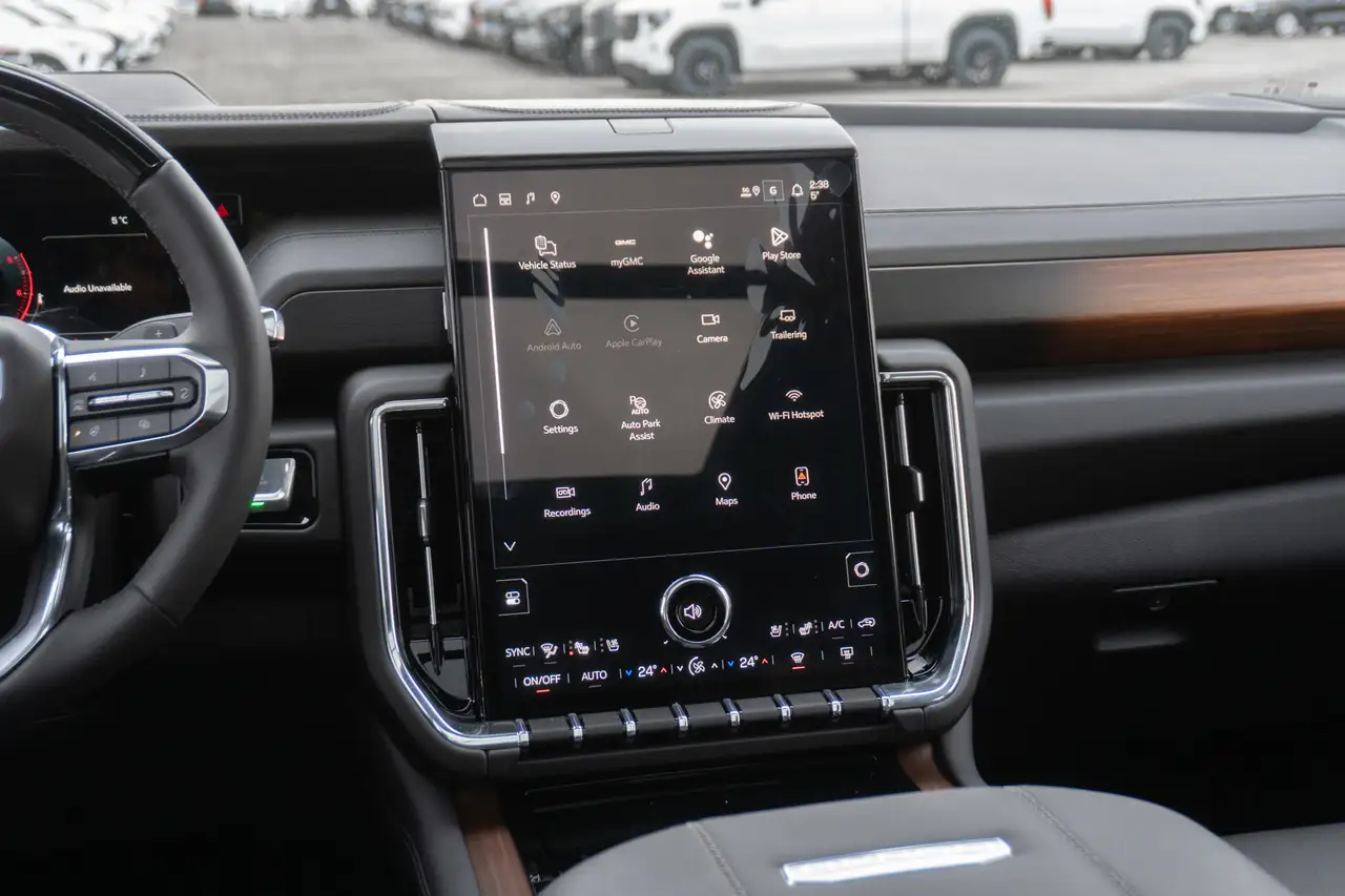 GMC Yukon снимка GMC Yukon