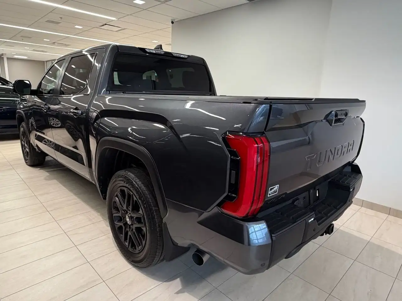 Toyota Tundra снимка Toyota Tundra
