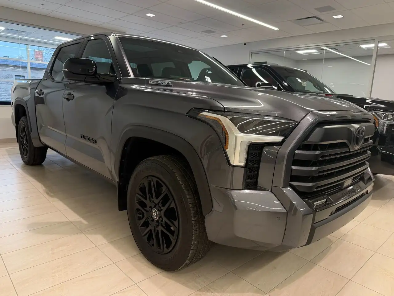 Toyota Tundra снимка Toyota Tundra