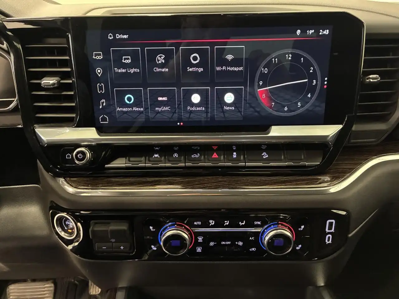 GMC Sierra 1500 снимка GMC Sierra 1500
