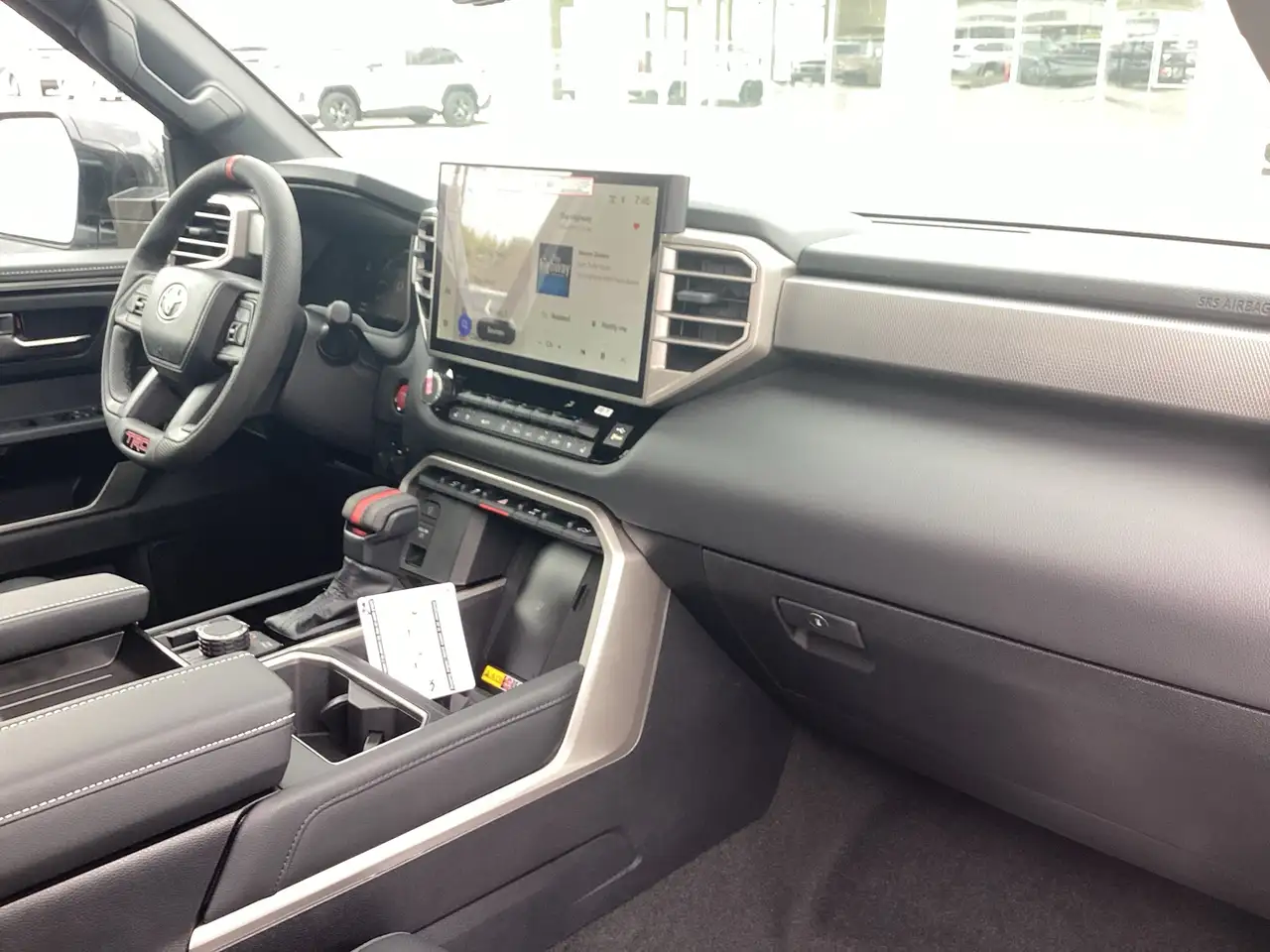 Toyota Tundra снимка Toyota Tundra