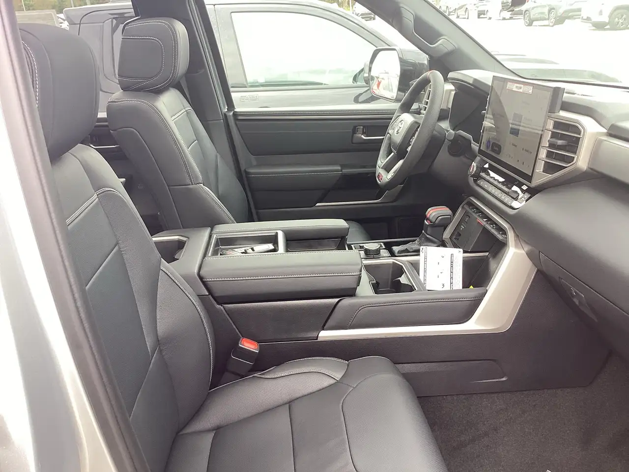 Toyota Tundra снимка Toyota Tundra