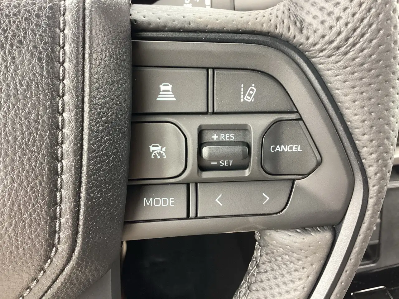 Toyota Tundra снимка Toyota Tundra