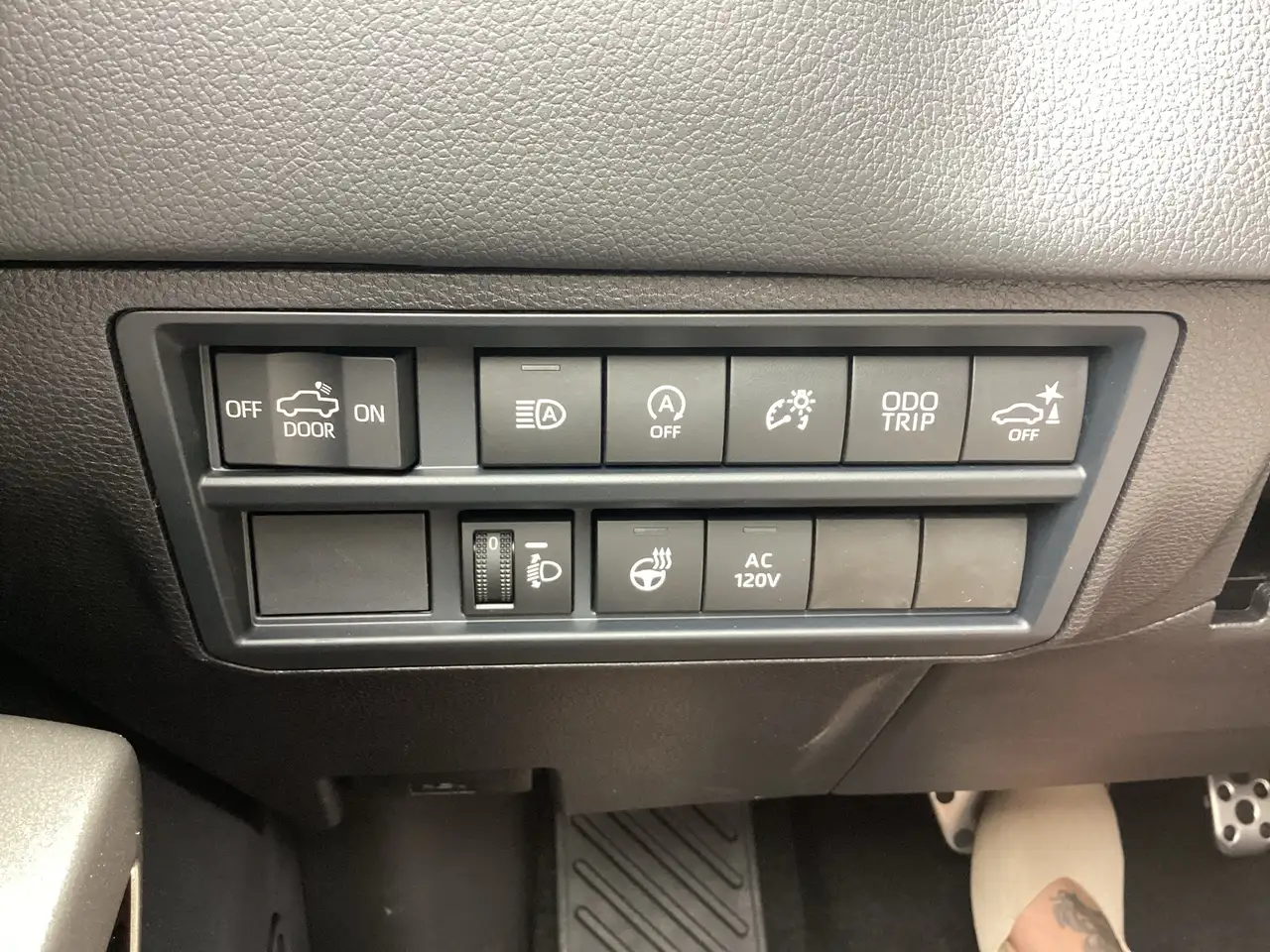Toyota Tundra снимка Toyota Tundra