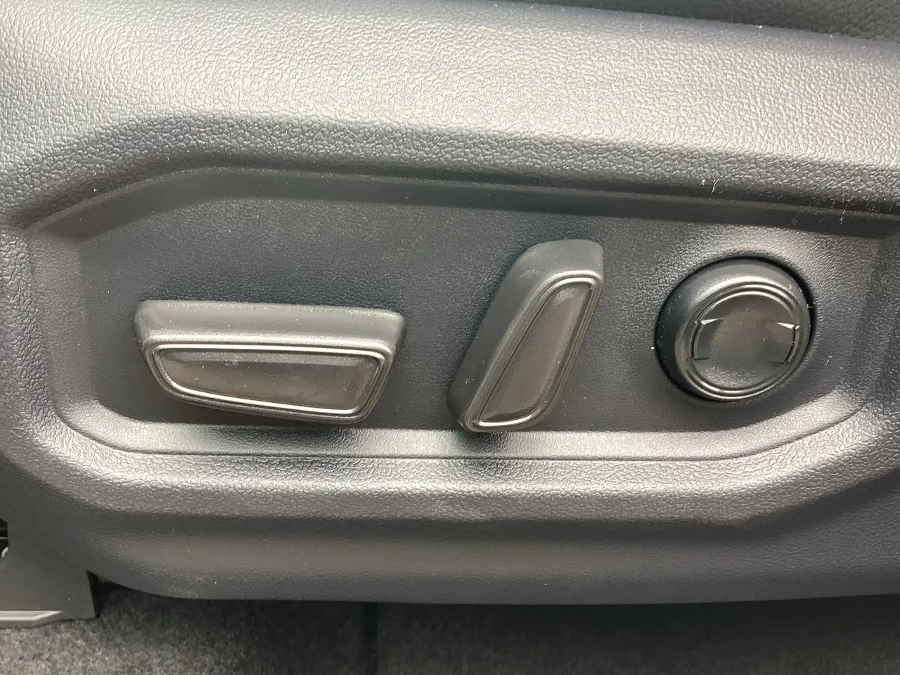 Toyota Tundra снимка Toyota Tundra