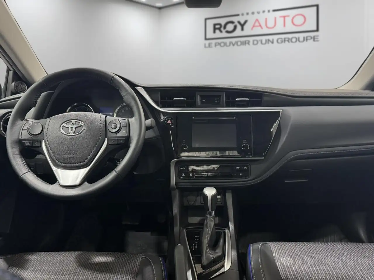 Toyota Corolla снимка Toyota Corolla