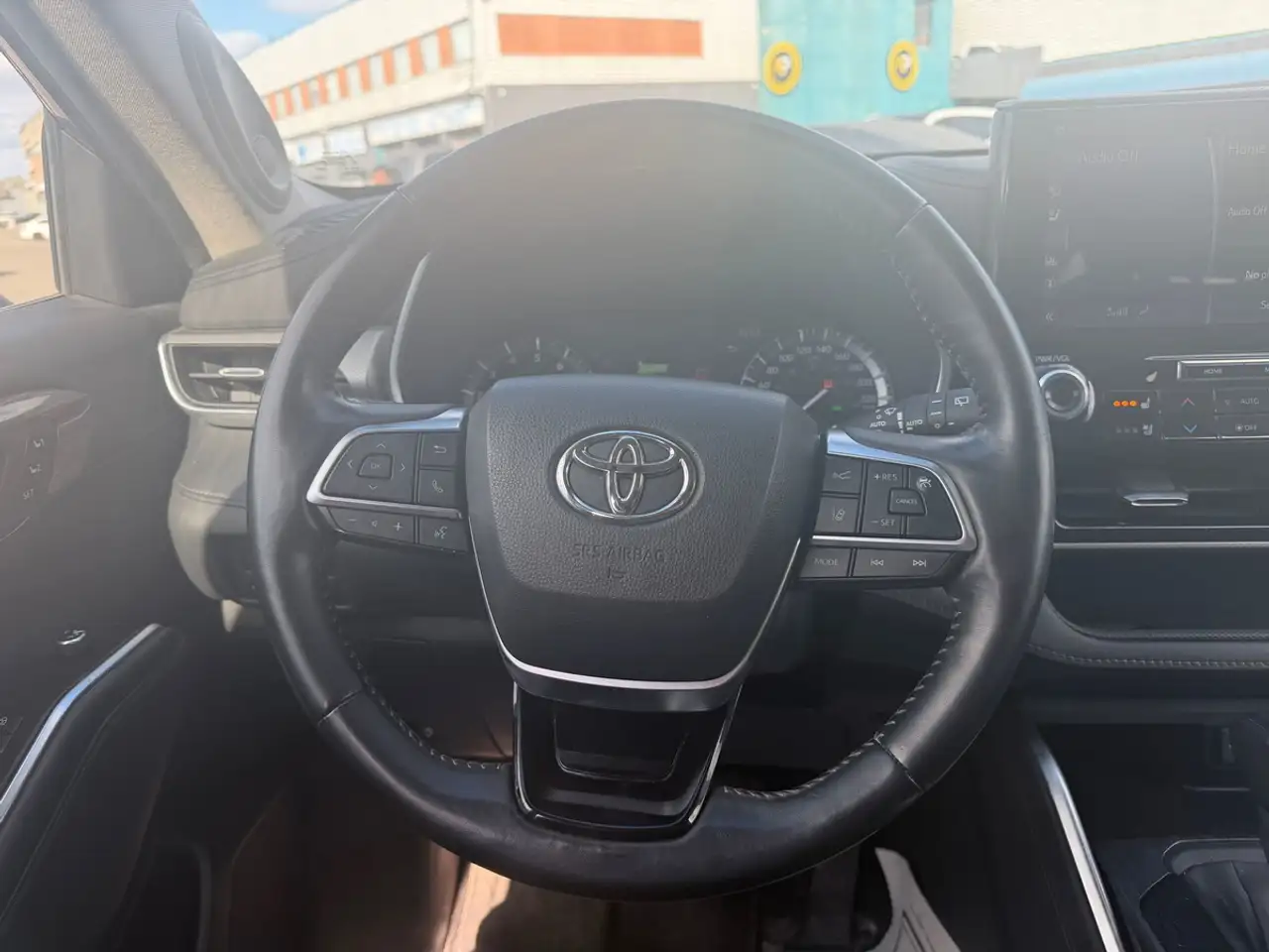 Toyota Highlander снимка Toyota Highlander