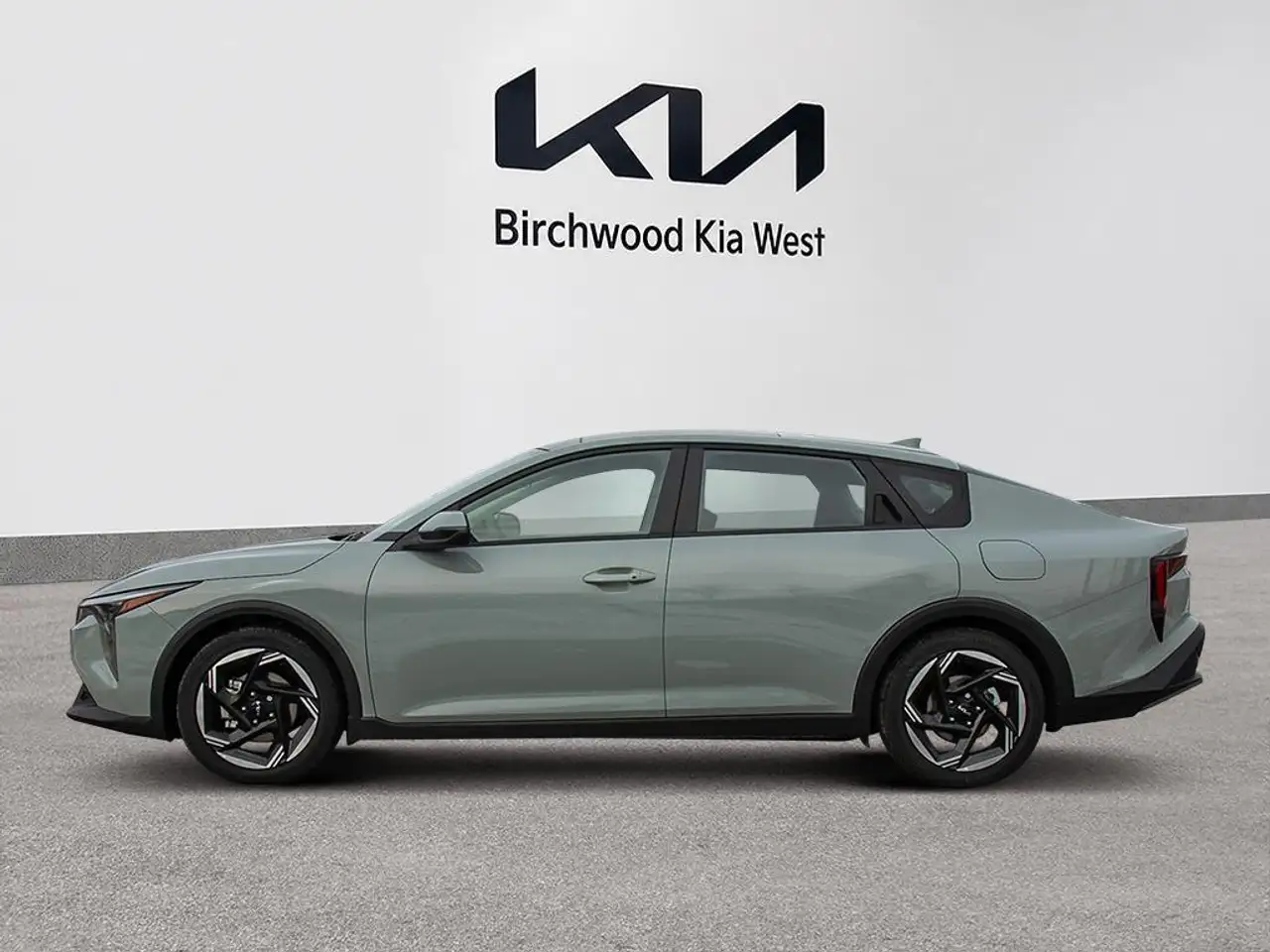 Kia K4 снимка Kia K4
