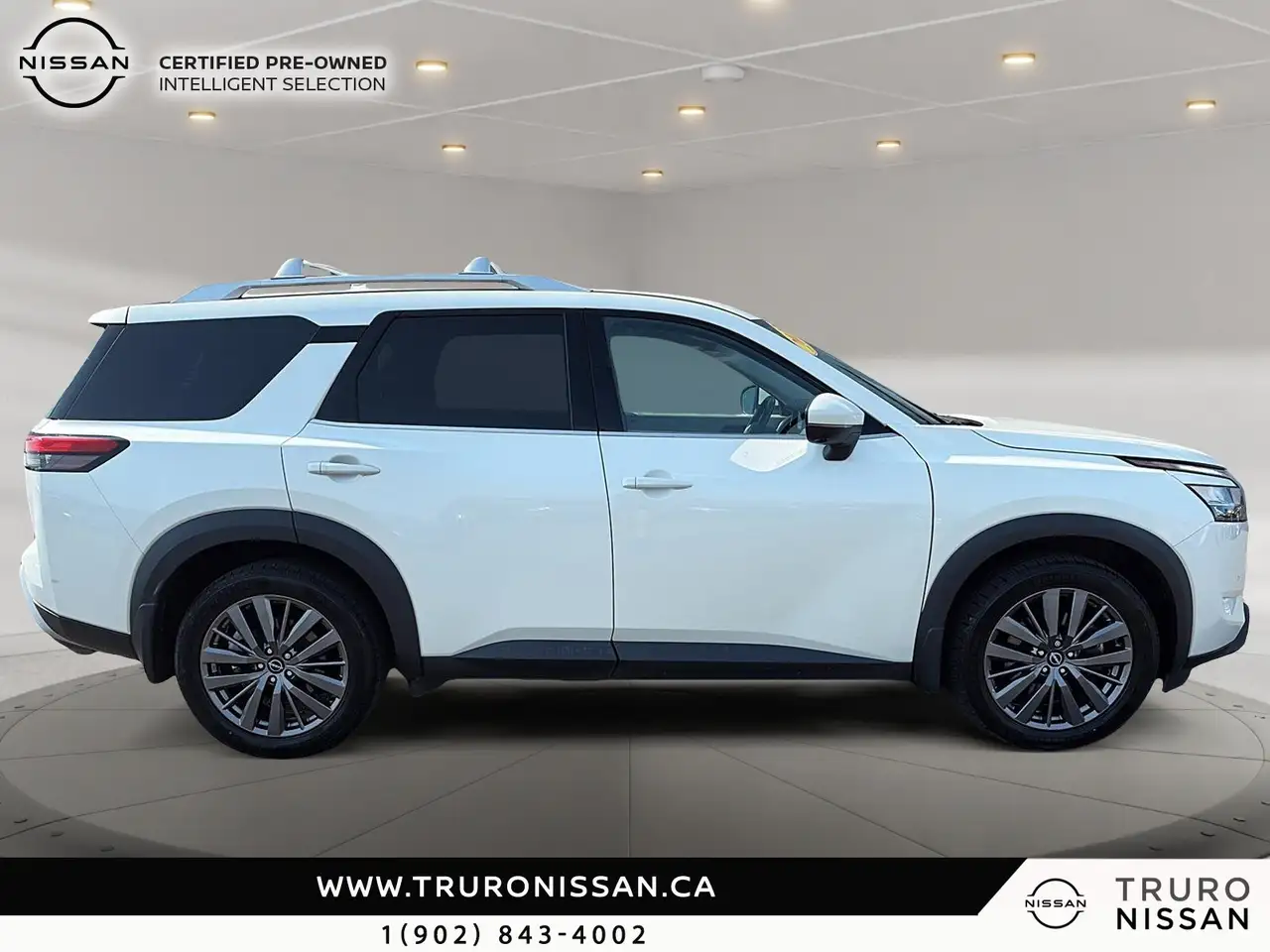 Nissan Pathfinder снимка Nissan Pathfinder
