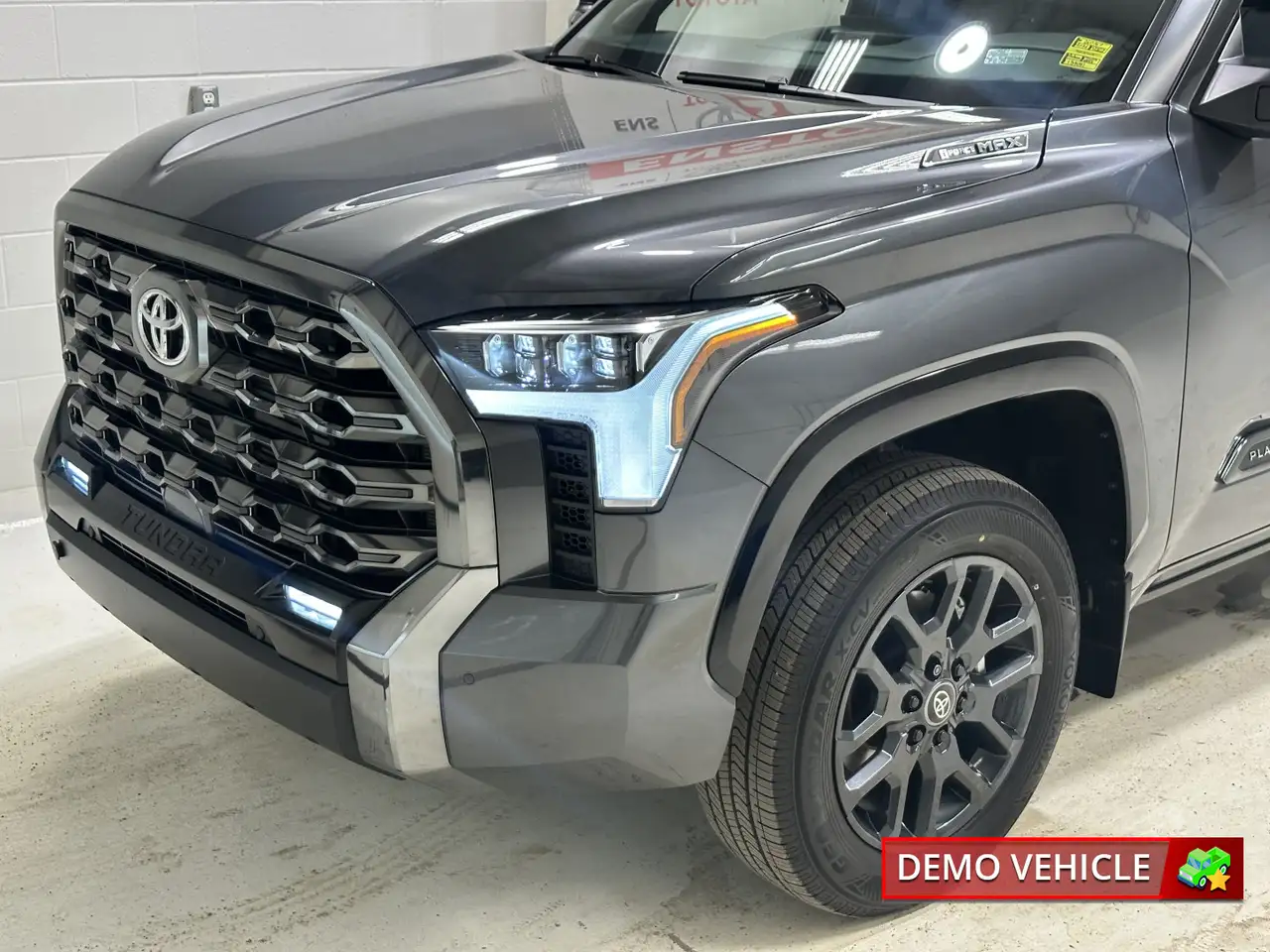 Toyota Tundra снимка Toyota Tundra