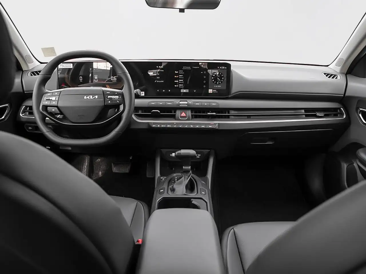 Kia K4 снимка Kia K4