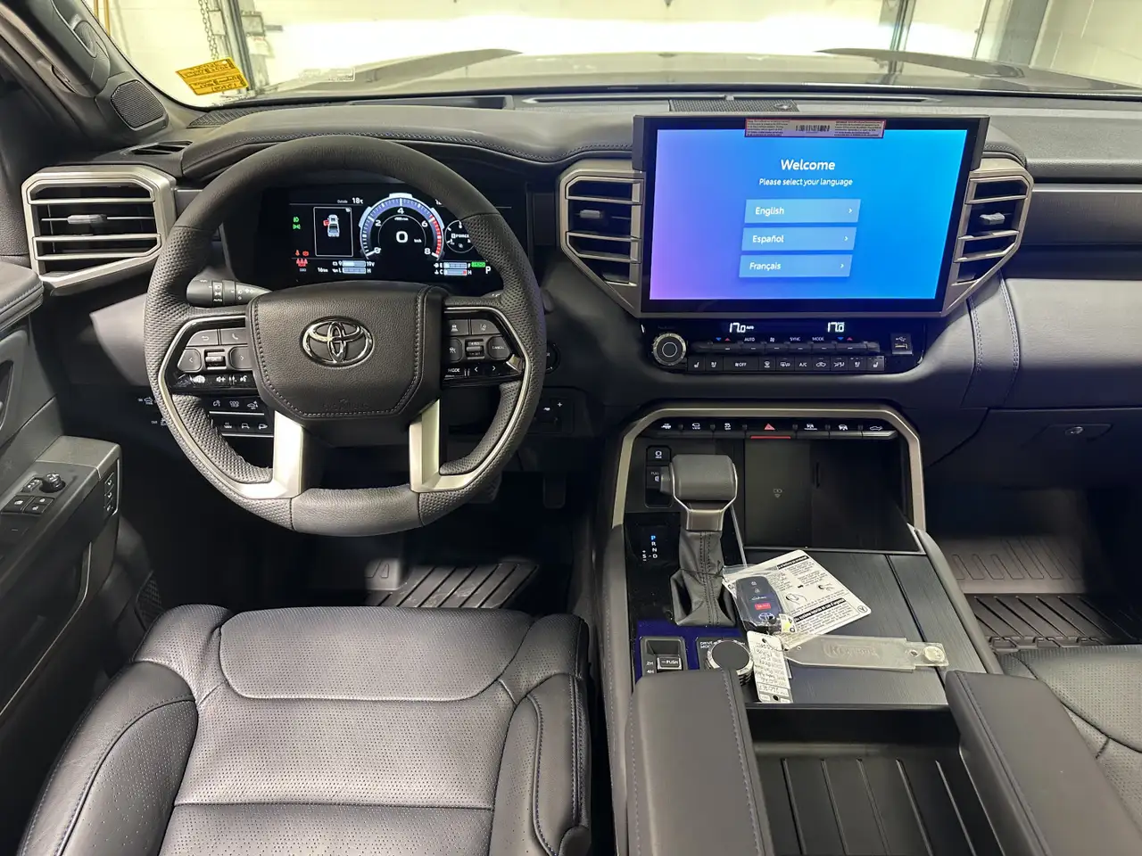 Toyota Tundra снимка Toyota Tundra