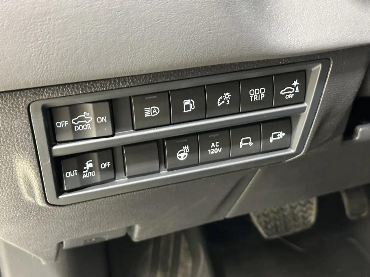 Toyota Tundra снимка Toyota Tundra