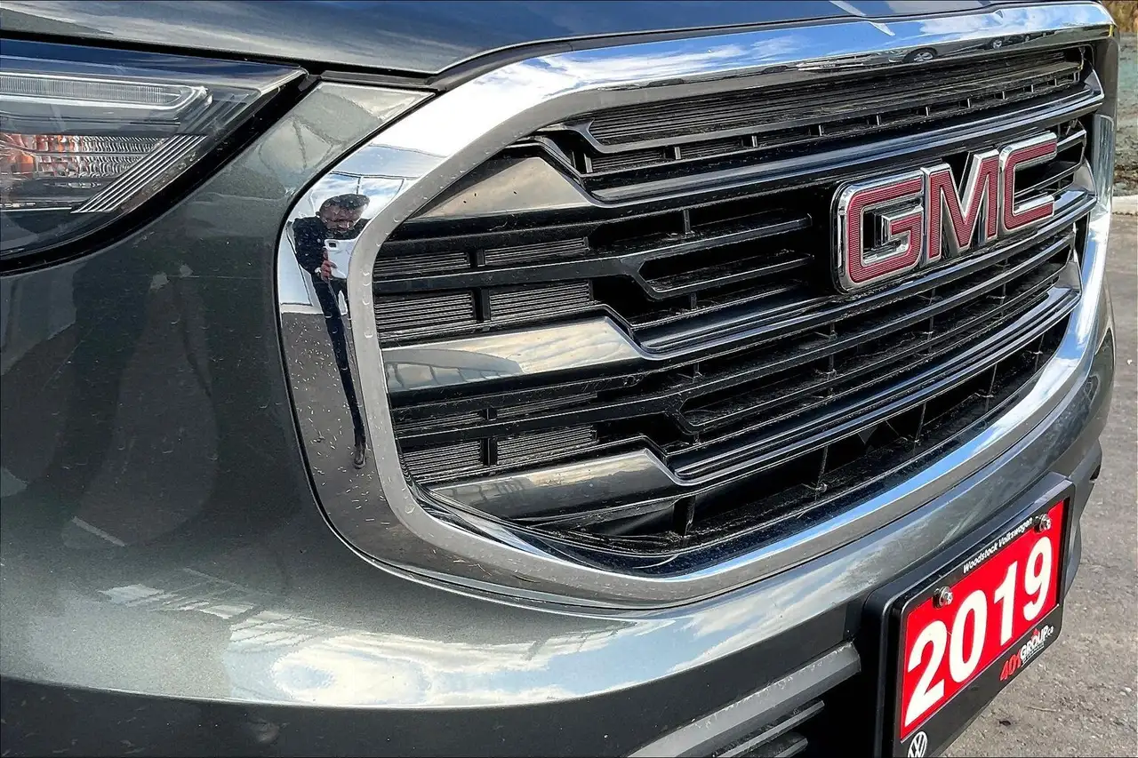 GMC Terrain photo GMC Terrain