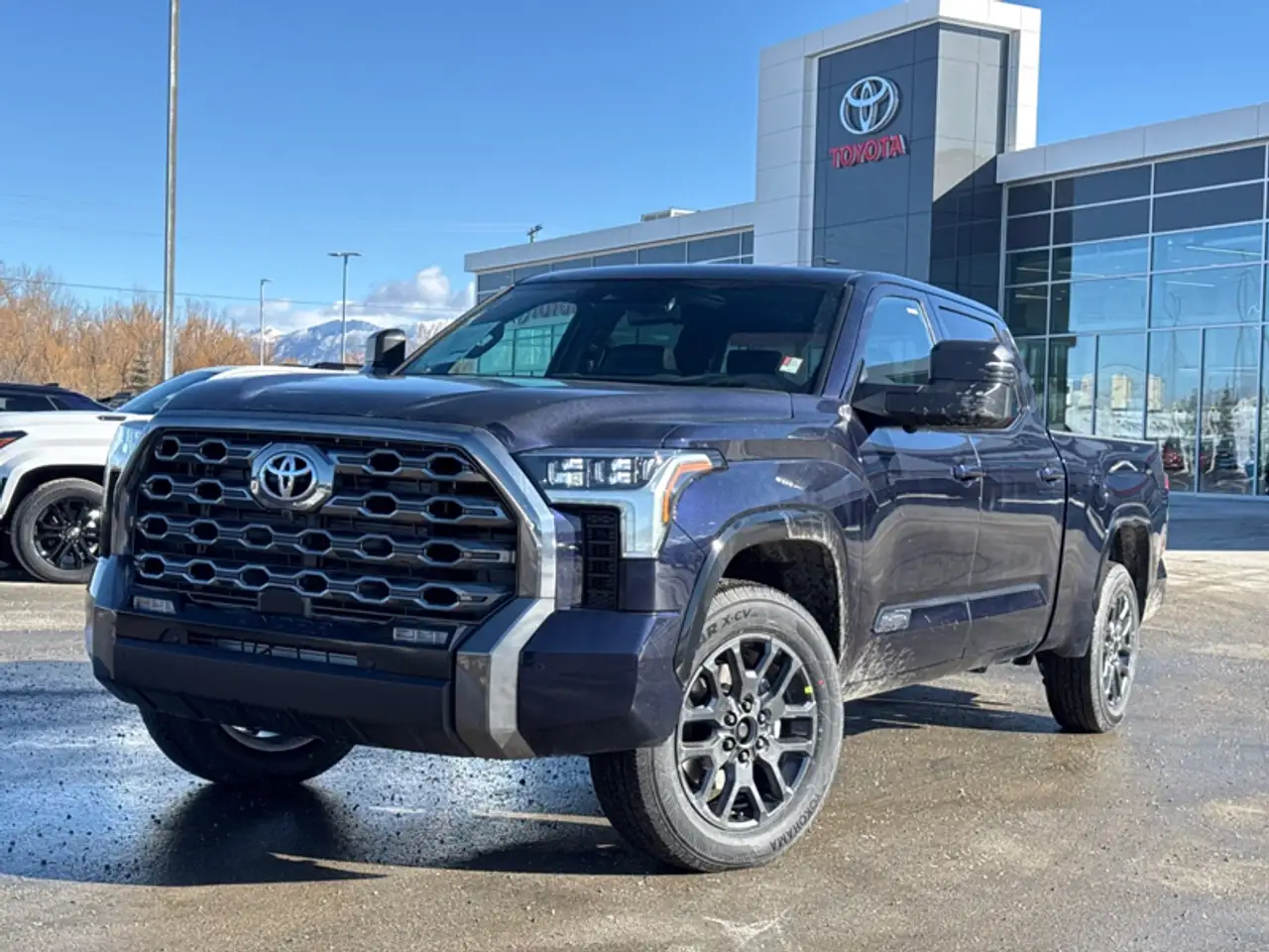 Toyota Tundra снимка Toyota Tundra
