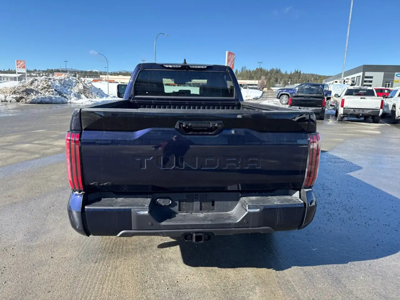 Toyota Tundra снимка Toyota Tundra