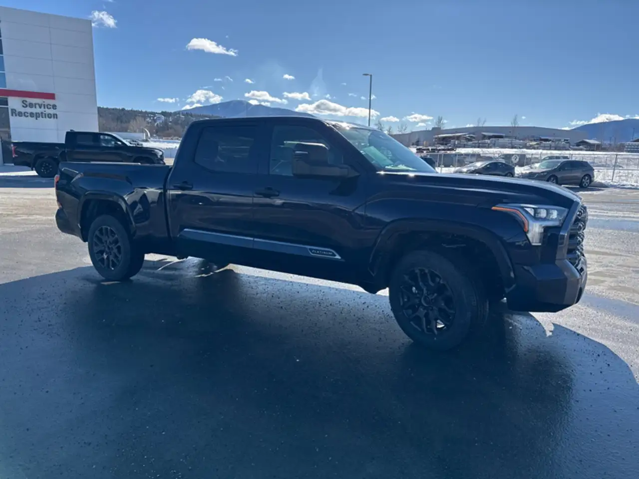 Toyota Tundra снимка Toyota Tundra