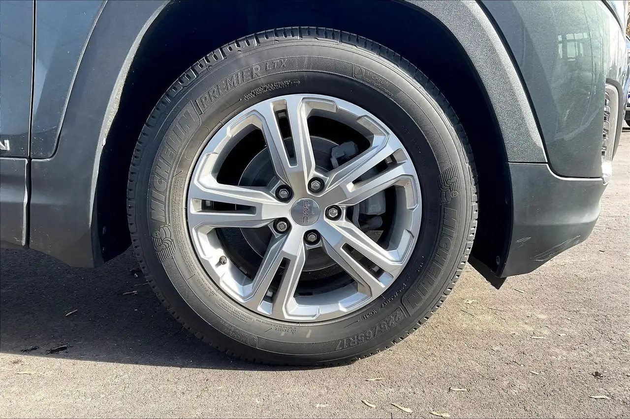 GMC Terrain photo GMC Terrain