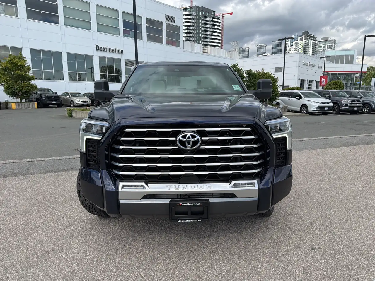 Toyota Tundra снимка Toyota Tundra