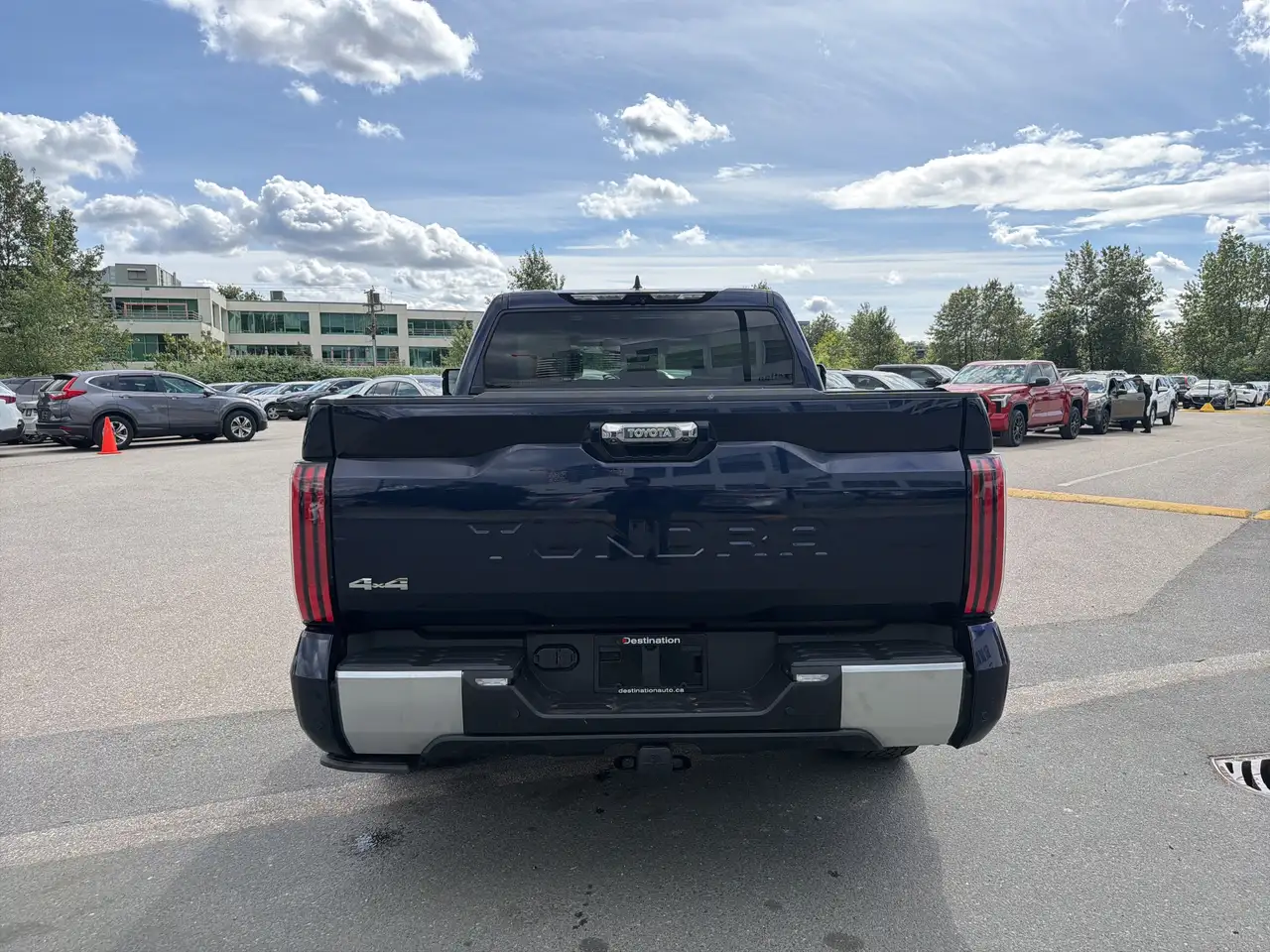 Toyota Tundra снимка Toyota Tundra