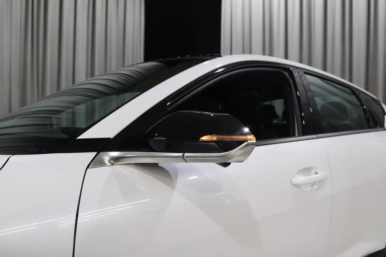Kia K4 снимка Kia K4