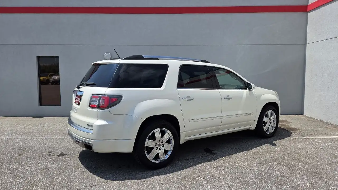 GMC Acadia photo GMC Acadia