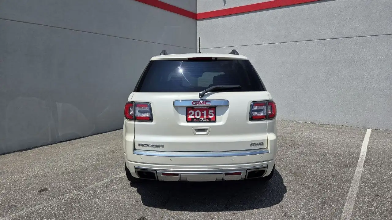 GMC Acadia photo GMC Acadia