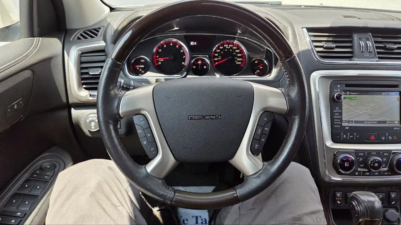 GMC Acadia photo GMC Acadia