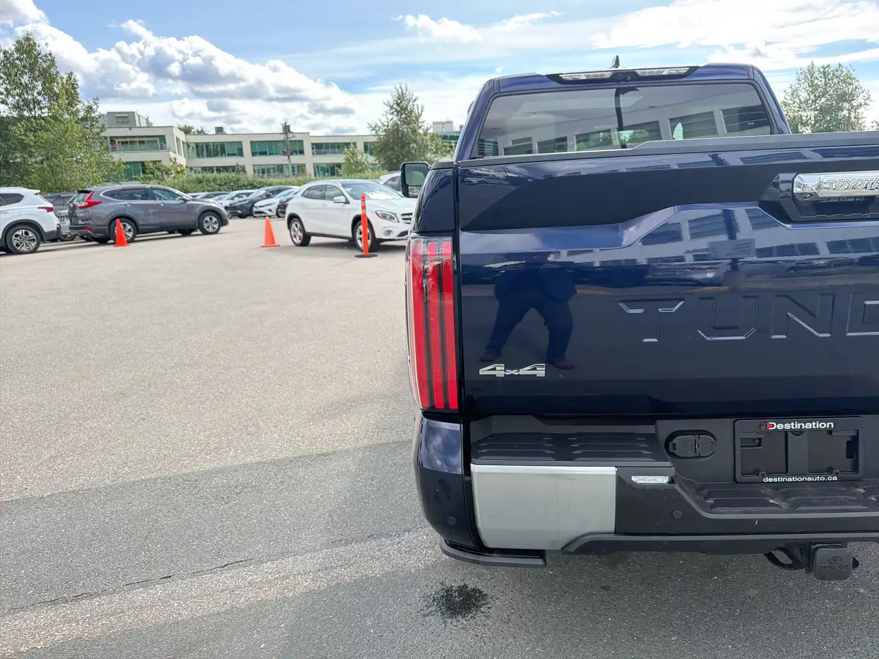 Toyota Tundra снимка Toyota Tundra