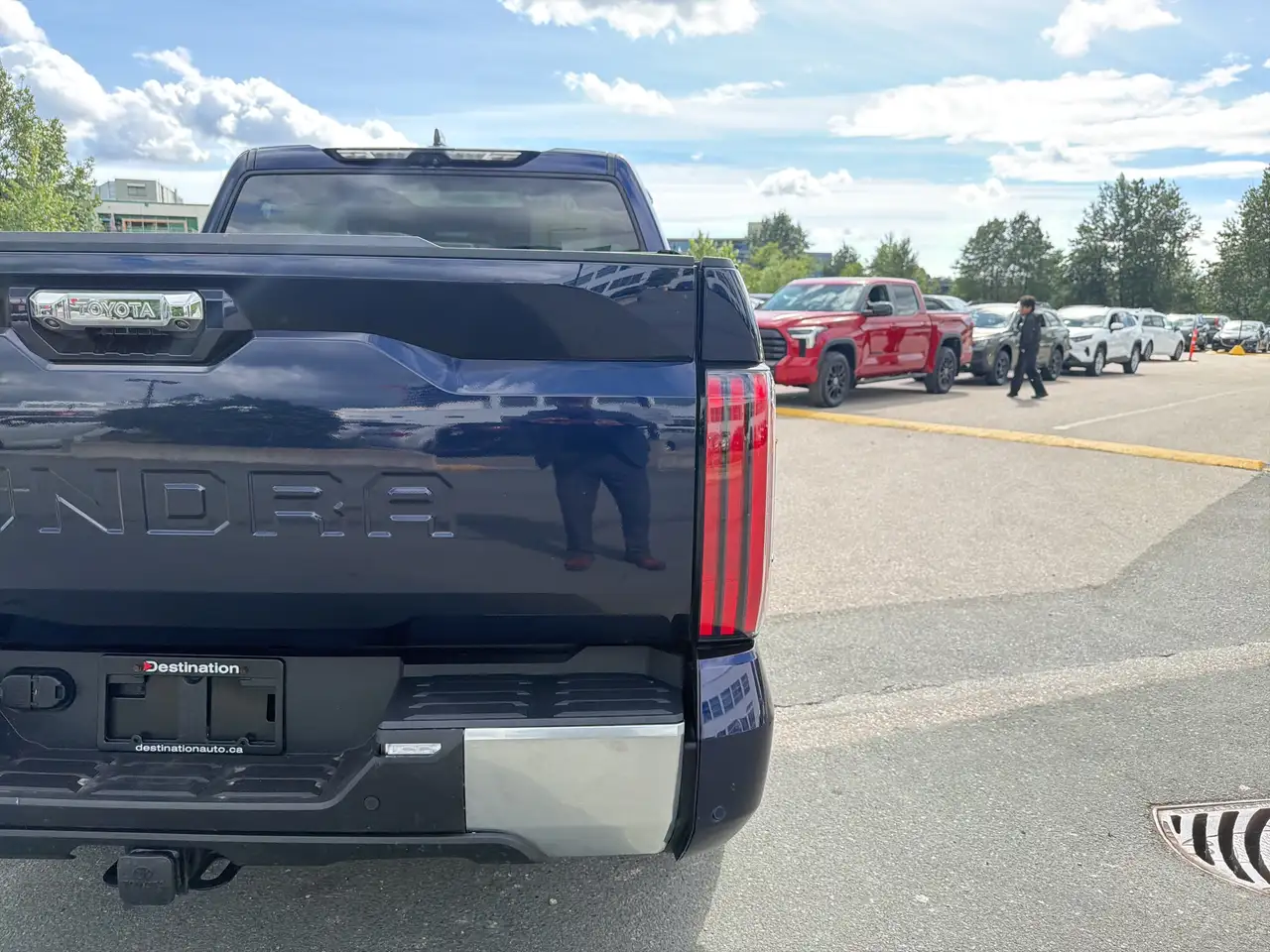 Toyota Tundra снимка Toyota Tundra