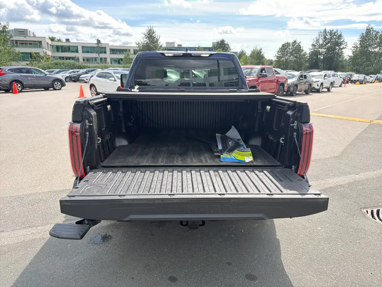 Toyota Tundra снимка Toyota Tundra