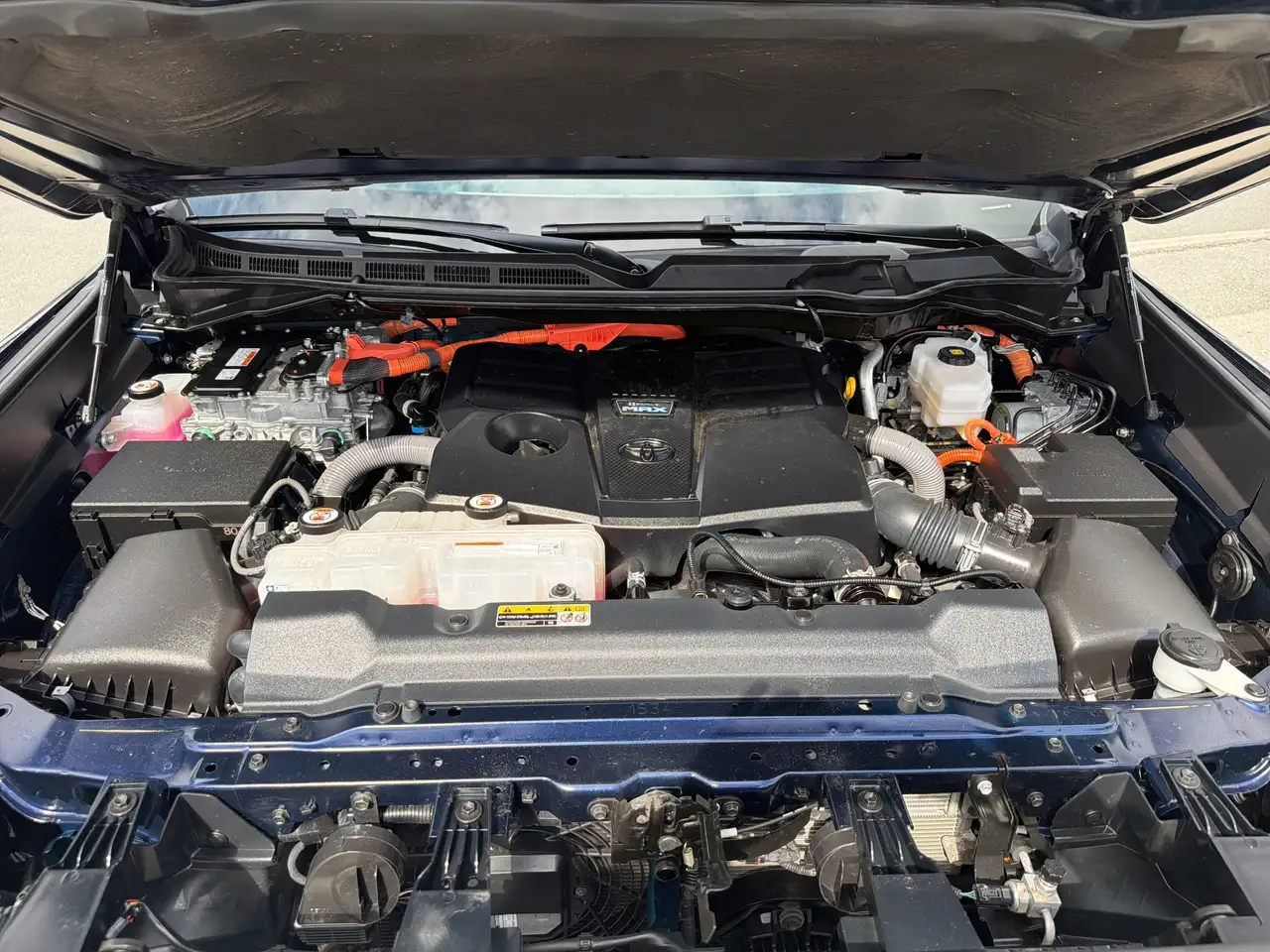 Toyota Tundra снимка Toyota Tundra