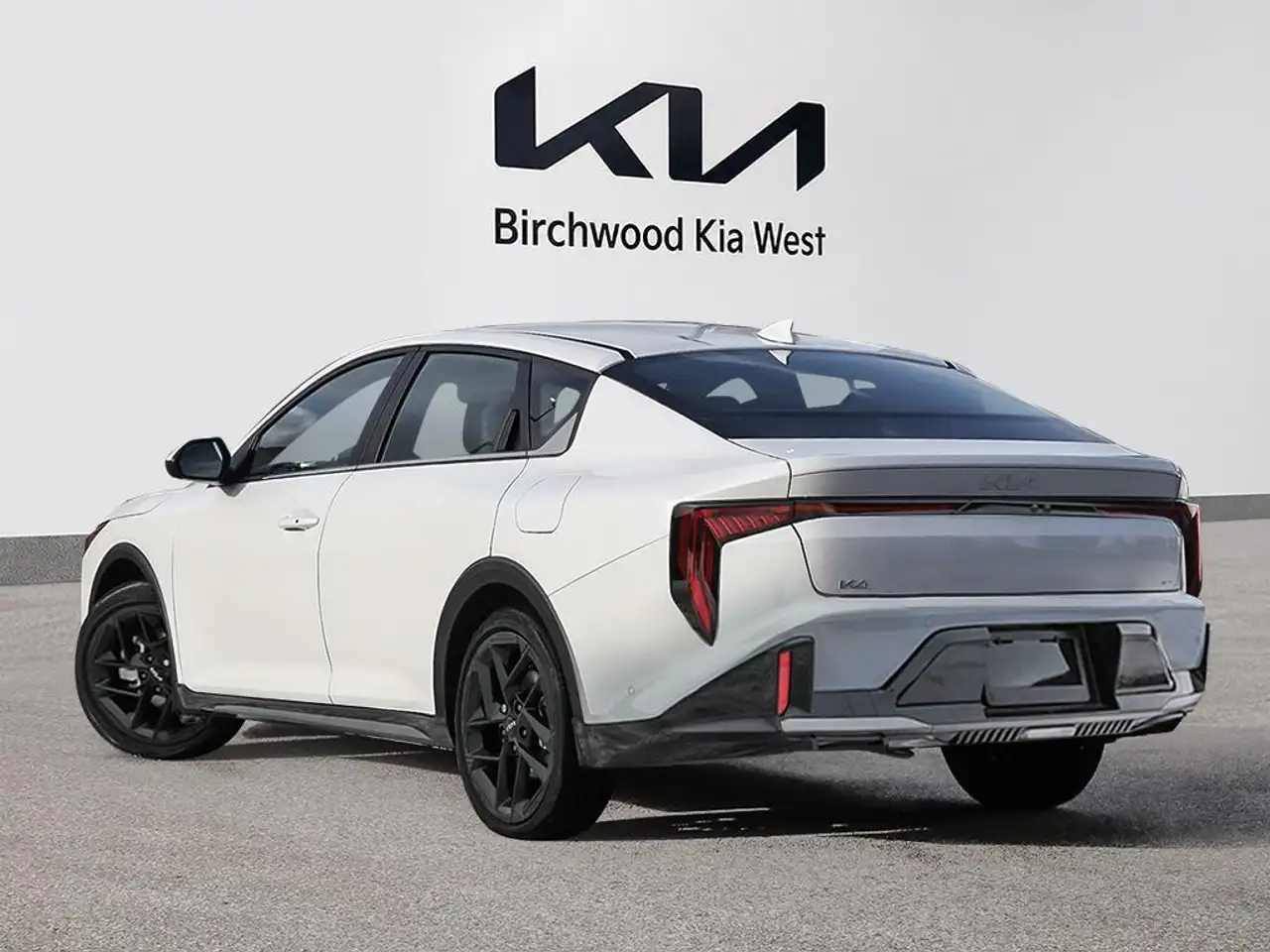 Kia K4 снимка Kia K4