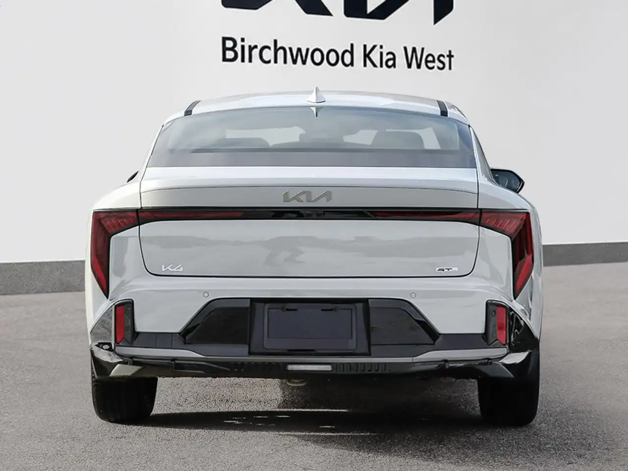 Kia K4 снимка Kia K4