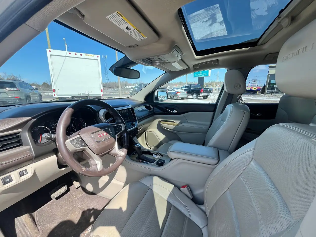 GMC Acadia photo GMC Acadia