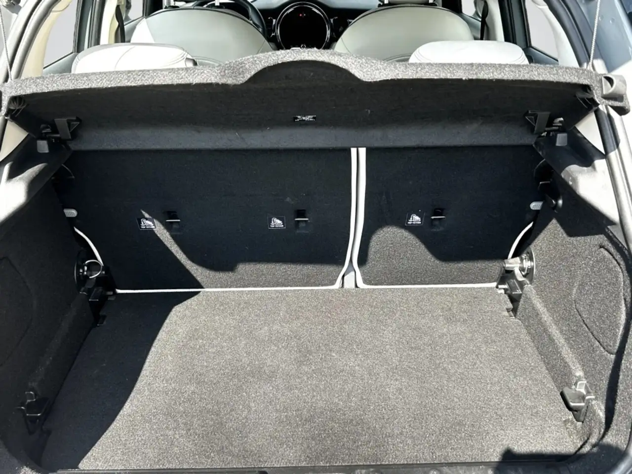 MINI 5 Door снимка MINI 5 Door