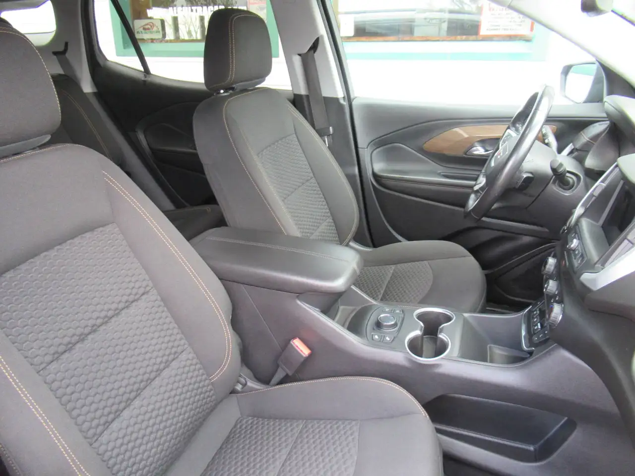 GMC Terrain photo GMC Terrain