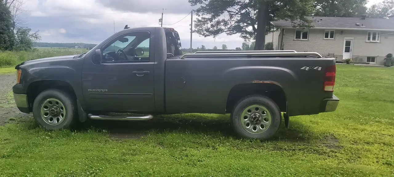 GMC Sierra 1500 photo GMC Sierra 1500