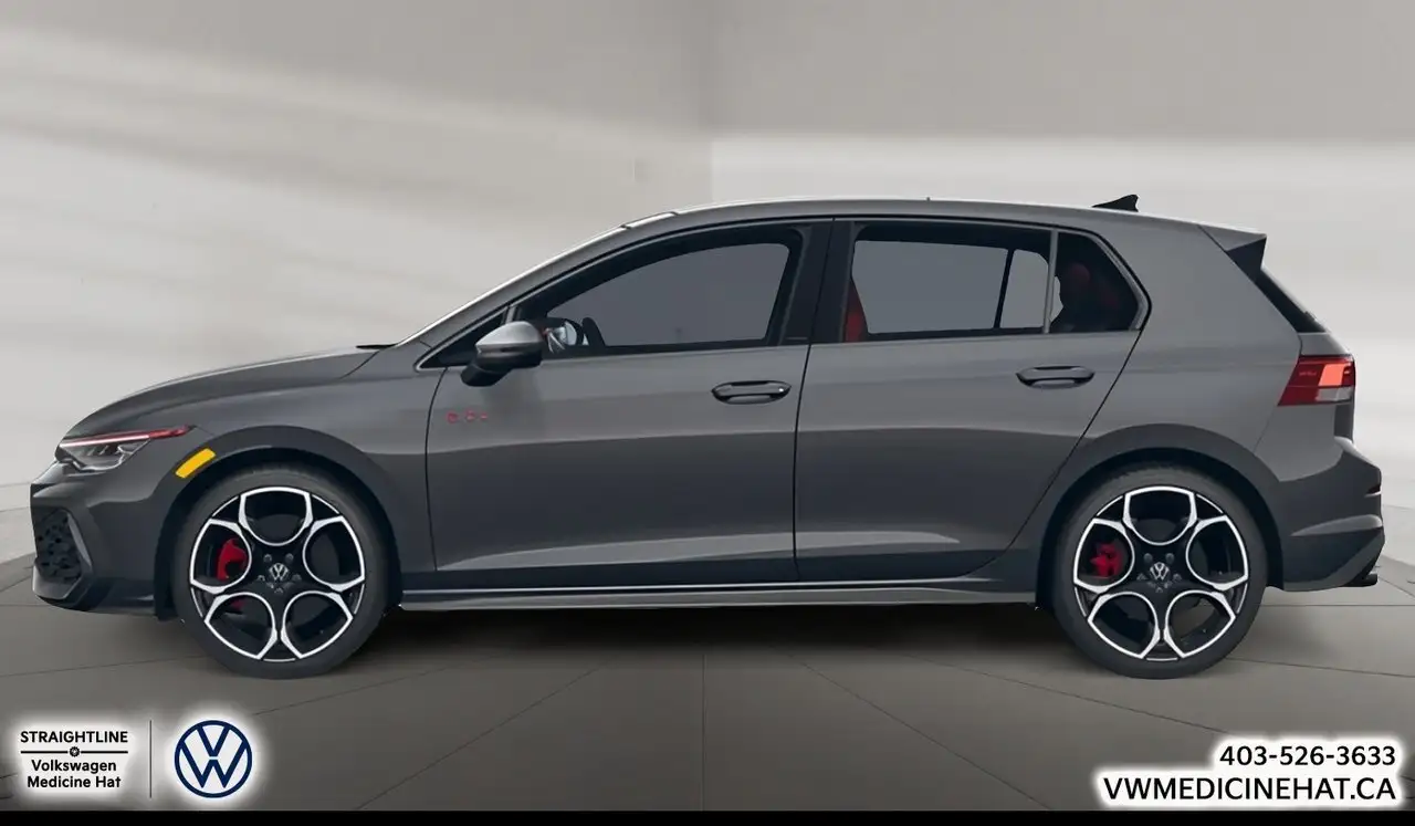 Volkswagen Golf GTI снимка Volkswagen Golf GTI