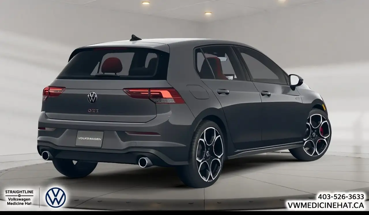 Volkswagen Golf GTI снимка Volkswagen Golf GTI