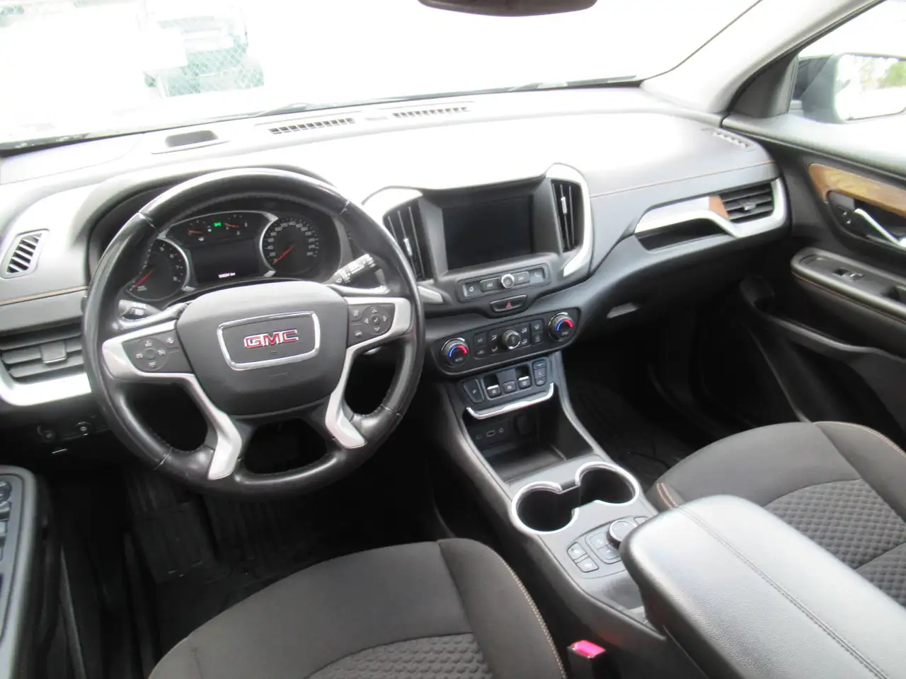 GMC Terrain photo GMC Terrain