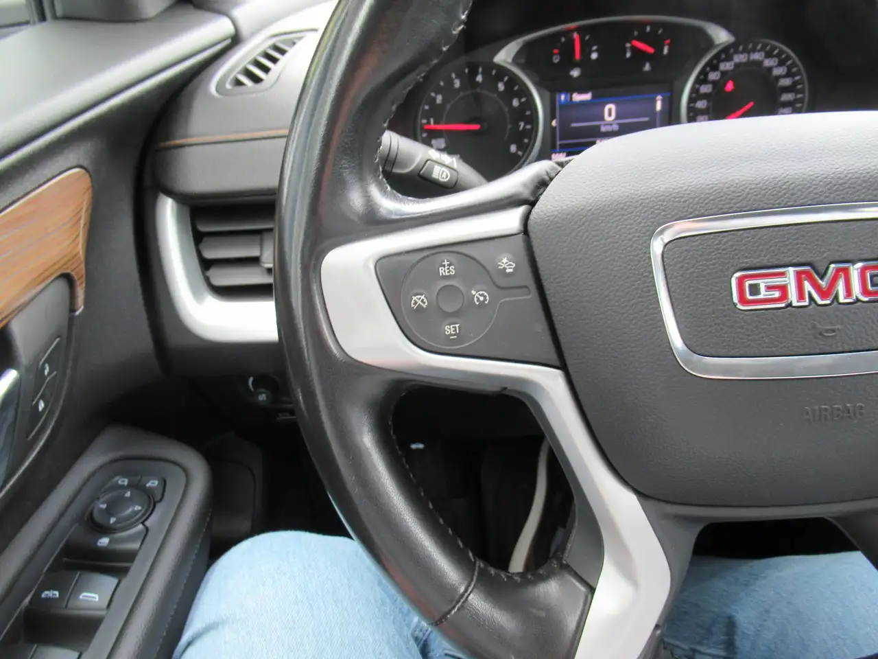 GMC Terrain photo GMC Terrain