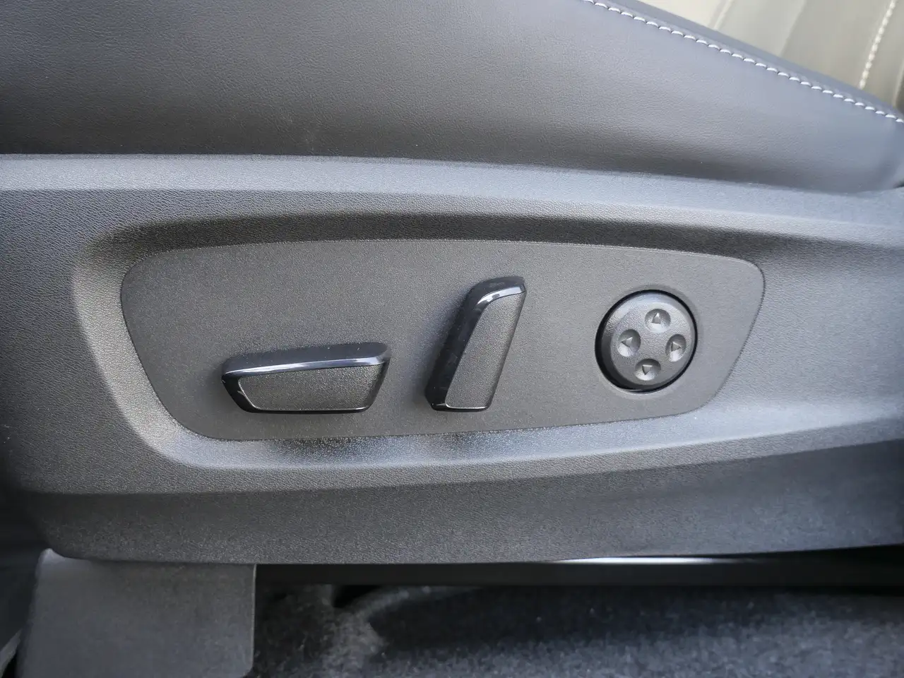Infiniti QX60 снимка Infiniti QX60