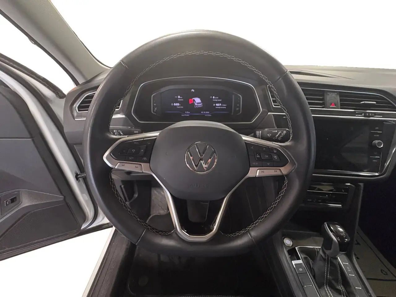 Volkswagen Tiguan photo Volkswagen Tiguan