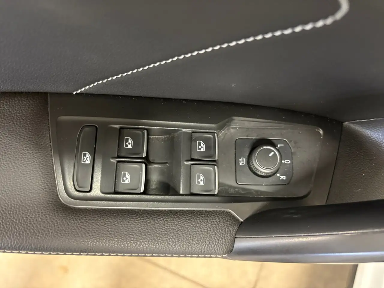 Volkswagen Tiguan photo Volkswagen Tiguan